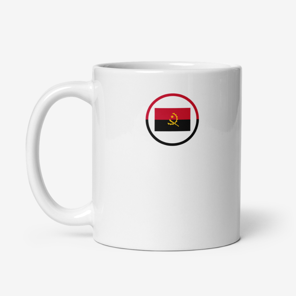 Mug blanc avec emblème du drapeau de l’Angola Mug en céramique blanche avec un emblème circulaire du drapeau de l’Angola imprimé sur la face avant.